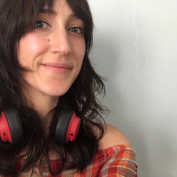 Meet your Posher, Kayla - Picture 1 of 1